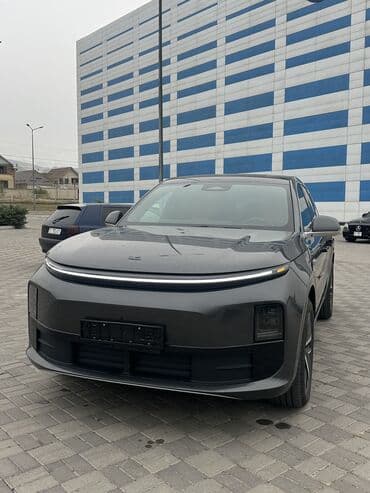 Lixiang L6: 2024 г., 1.5 л, Автомат, Электромобиль, Внедорожник