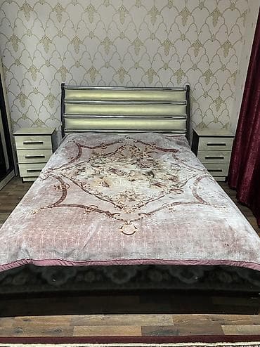 Прямой диван, Б/у