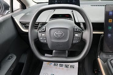 электроний муравей: Toyota bZ3: 2023 г., 0.1 л, Автомат, Электромобиль, Лифтбек — 5