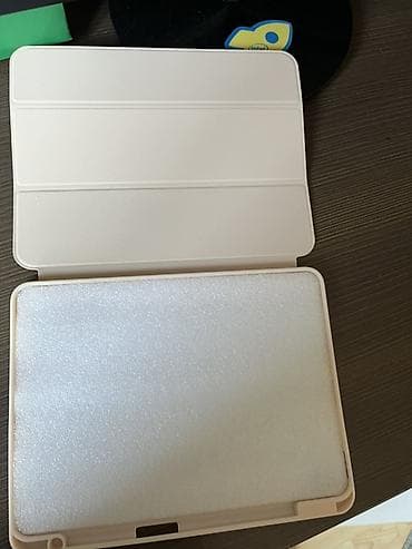 mrt dongle: Чехол-книга для планшета, светло-бежевый (айвори). - Форм-фактор — 1