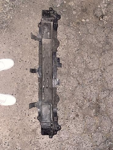 Усилитель задний на Киа К5 в оригинале все целое — 1