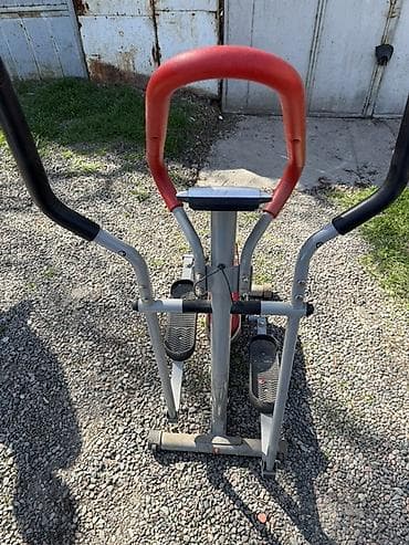 понель приборов: Эллиптический тренажёр (орбитрек) с электронным консольным дисплеем — 2