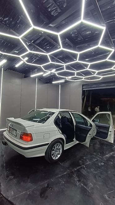 авто краска: BMW 3 series: 1991 г., 1.8 л, Механика, Бензин, Седан — 4