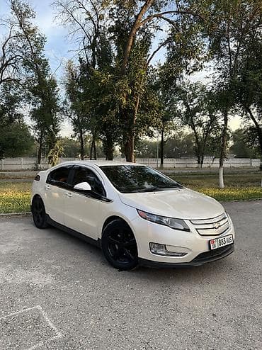 обмен дома: Chevrolet Volt: 2013 г., 1.4 л, Вариатор, Электромобиль, Хэтчбэк — 6