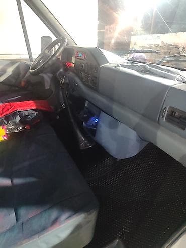 210 cdi: Легкий грузовик, Mercedes-Benz, Стандарт — 5