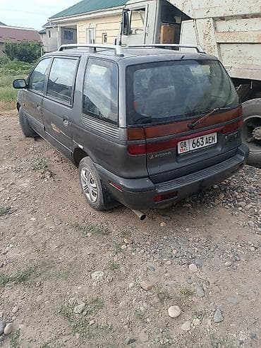 Унаа: Mitsubishi Space Wagon: 1992 г., 1.8 л, Кол менен иштөөчү, Дизель, Вэн/Минивэн — 5