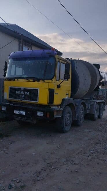 шкафы для одежды: Бетономешалка, MAN, 2000 г., 12 м3 — 2