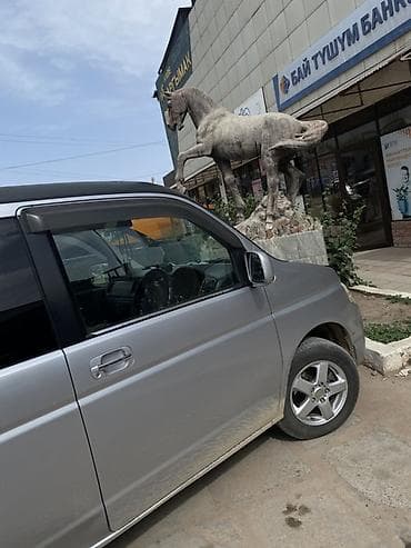Honda Stepwgn: 2004 г., 2 л, Автомат, Бензин, Минивэн — 4