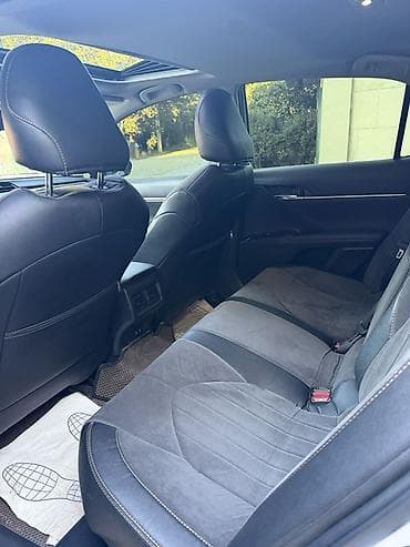 Продажа авто: Toyota Camry: 2018 г., 2.5 л, Вариатор, Гибрид, Седан — 4
