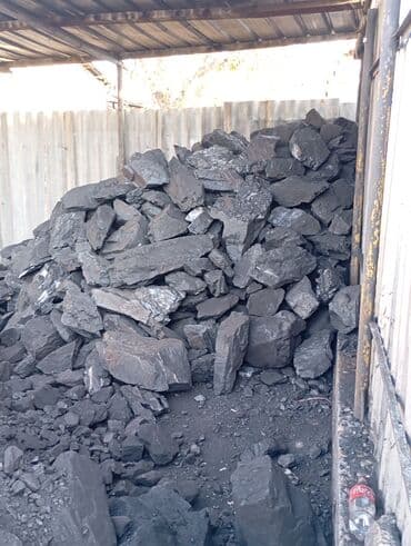 уголь орешек в мешках: Уголь Кара-Кече, Бесплатная доставка, Платная доставка, В розницу, Фракция: Орех (О), В мешках — 1