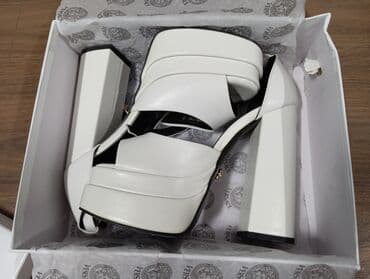 прокат мужских костюмов [возьми на прокат] бишкек фото: Туфли, 37, Versace, Новый, цвет - Белый, Самовывоз — 3