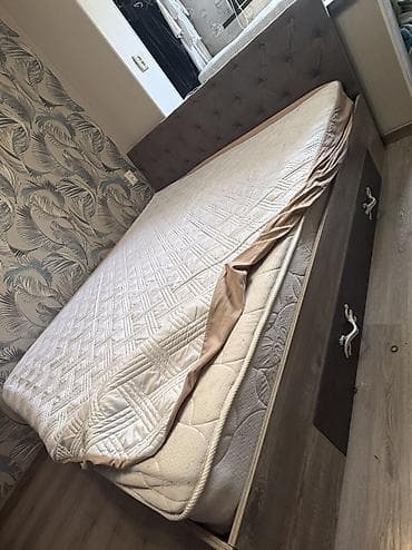 bed sheet: Двуспальная кровать, Б/у, С мягким изголовьем, длина - 210 см — 6