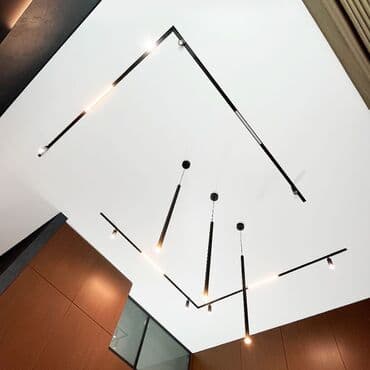 требуются монтажники натяжных потолков: Натяжной потолок 3D потолки, Глянцевое, Матовое Бесплатная консультация, Бесплатный замер, Монтаж — 3