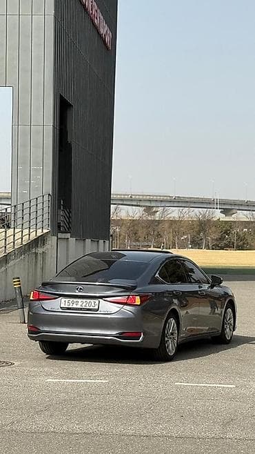Lexus: Lexus ES: 2019 г., 2.5 л, Вариатор, Гибрид, Седан — 9
