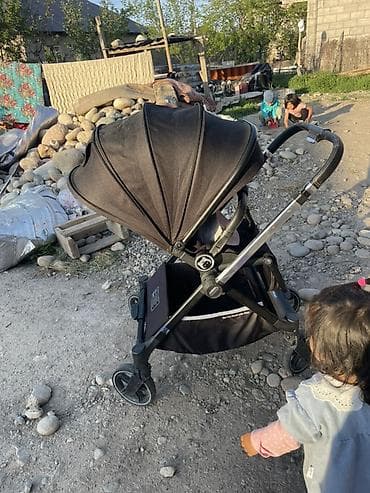 машина оюнчук: Прогулочная коляска InIng Baby (черная) - Легкая и маневренная — 3