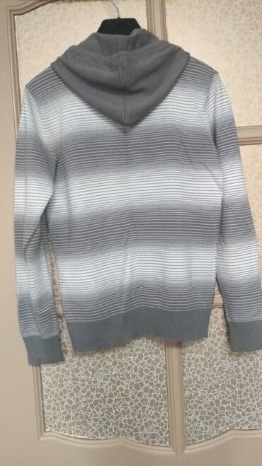 детская куртка на мальчика: Кофта на мальчика 10-12 лет. Тонкая вязка, очень приятная на ощупь! — 2