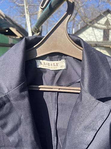 приталенные женские пиджаки: Женские укороченные пиджаки (2 шт.) 1) Тёмно-синий жакет — 1