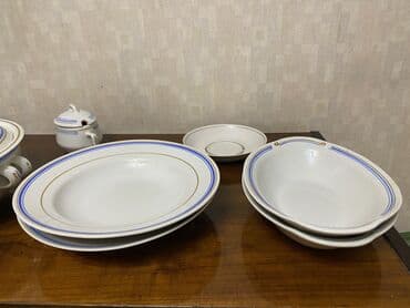 фарфоровые пасуды: Фарфоровый сервиз, Пр-во Корея. 2 тарелки для супа, 3 столовых — 12