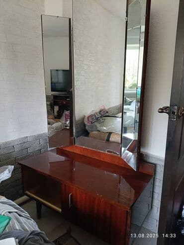 шифонер б у: Тумба для вещей и одежды, Б/у, С зеркалом, Самовывоз, цвет - Коричневый — 1