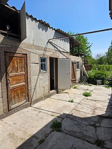 балыкчы там сатып алам: 📍 село Ленинское 🔘5-комнатный 🔘Этаж 1 🔘79м² Продается дом в тихом — 4