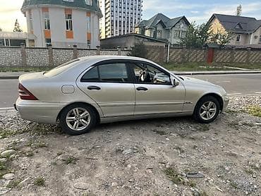 Mercedes-Benz C-Class: 2000 г., 2 л, Механика, Бензин, Седан — 2