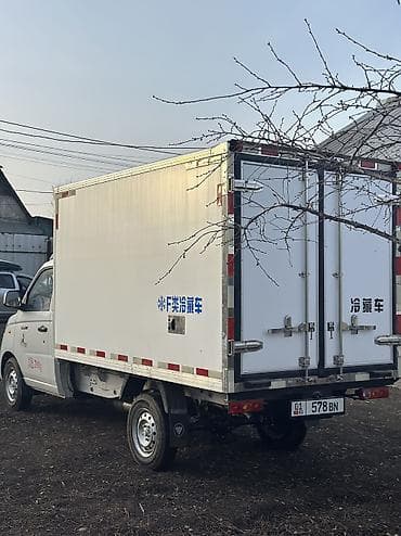 sprinter 412: Hyundai Porter: 2025 г., 1.6 л, Механика, Бензин, Фургон — 3