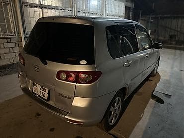 bmw 5: Mazda Demio: 2004 г., 1.5 л, Автомат, Бензин, Хэтчбэк — 5