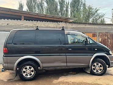 Mitsubishi Delica: 2002 г. — 3