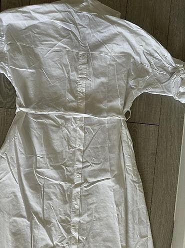 пляжная рубашка: Белое платье-рубашка из легкой хлопковой ткани. - Свободный силуэт — 4