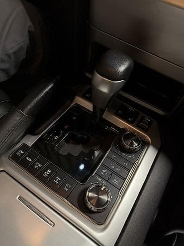 200: Toyota Land Cruiser: 2012 г., 4.6 л, Автомат, Газ, Внедорожник — 8