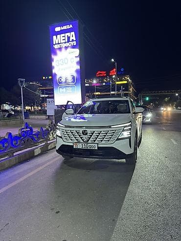 Транспорт: Changan CS75 Plus: 2025 г., 1.5 л, Автомат, Бензин, Кроссовер — 3