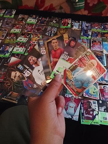 коллекция: Коллекция карточек футболистов (стикеры/карточки Panini/Topps разных — 1
