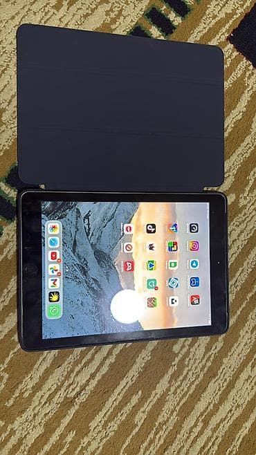 айфон 13 мини цена бишкек бу: Планшет, Apple, 9" - 10", Классикалык түсү - Кара — 1
