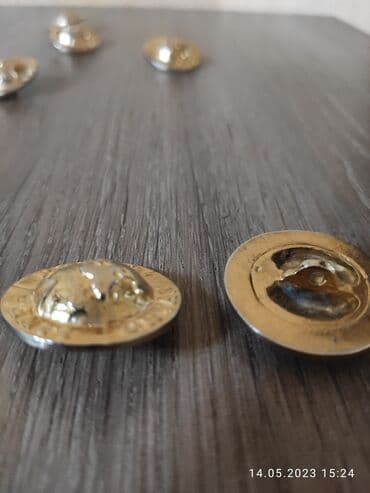 в единственнои экземпляре: Винтажные пуговицы 6 шт период 1980 г латунь — 9