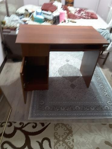 study lamp: Компьютерный стол, С полками — 1