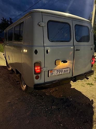 bmw 2: УАЗ 452 Buhanka: 2011 г., Механика, Бензин, Фургон — 2