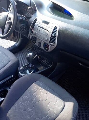 авто аванте: Hyundai i20: 2010 г., 1.4 л, Автомат, Бензин, Хэтчбэк — 10