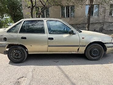 авто лейлек: Daewoo Nexia: 2005 г., 1.5 л, Кол менен иштөөчү, Бензин, Седан — 2