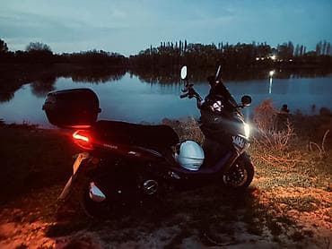 костюм для мото: Скутер/макси-скутер с туристическим оснащением и выразительным светом — 1