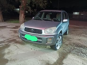 Toyota RAV4: 2001 г., 2 л, Механика, Бензин, Кроссовер — 3