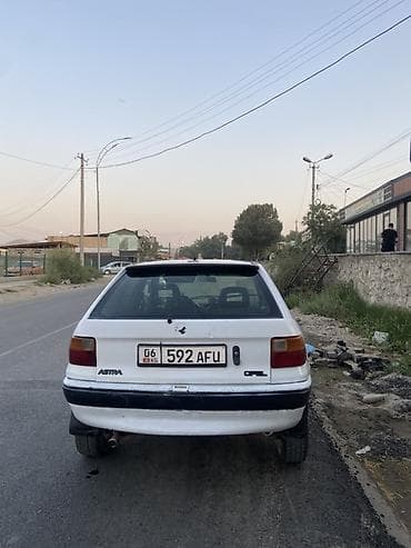газ 469: Opel Astra: 1994 г., 1.4 л, Кол менен иштөөчү, Бензин, Хетчбек — 4