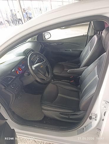 v klass: Chevrolet Spark: 2020 г., 1 л, Автомат, Бензин, Хэтчбэк — 9