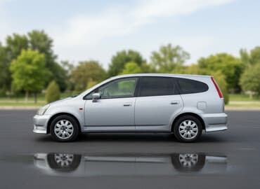 меняю на дом: Honda Stream: 2001 г., 2 л, Автомат, Бензиновая, Минивэн — 1