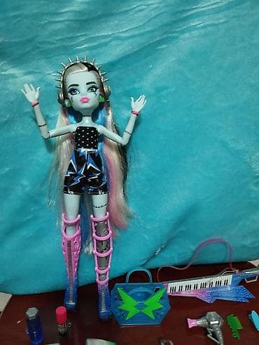 game insight: Игровой набор Monster High – кукла Фрэнки Штейн “Rockstar/Concert” с — 10