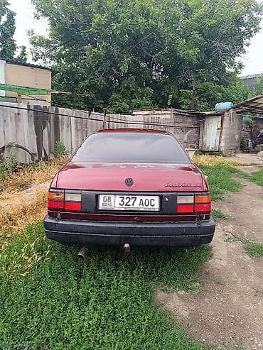 Унаа: Volkswagen Passat: 1994 г., 1.8 л, Кол менен иштөөчү, Бензин, Седан — 3