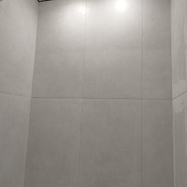 Жасалгалоочу жумуштар: Гидроизоляция иштери, Ваннадагы плиткаларды төшөө, Плиткаларды полго төшөө | Карапа плиткасы, Керамогранит плиткасы | Диагоналдуу төшөө, Тикелей төшөө, Жылдыруу менен төшөө 6 жылдан ашык тажрыйба — 5