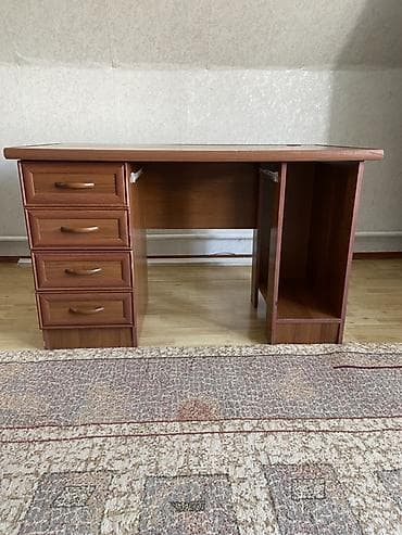 surface pen: Компьютерный стол, С полками — 1