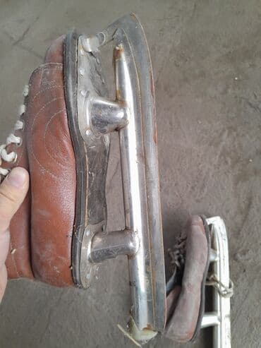 прикормочный кораблик с эхолотом и gps: Хоккейные, 39, Б/у — 1