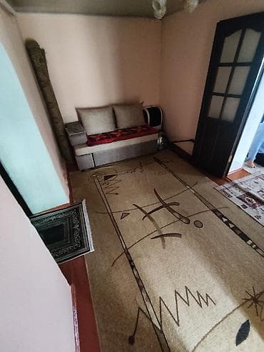 Аренда домов: Дом с двором и хозпостройками - Кирпичный забор, откатные/распашные — 2