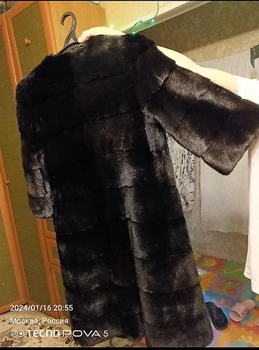 Дубленки: Шуба из норки, цвет — глубокий черный (блэк-браун). - Длина: миди — 2